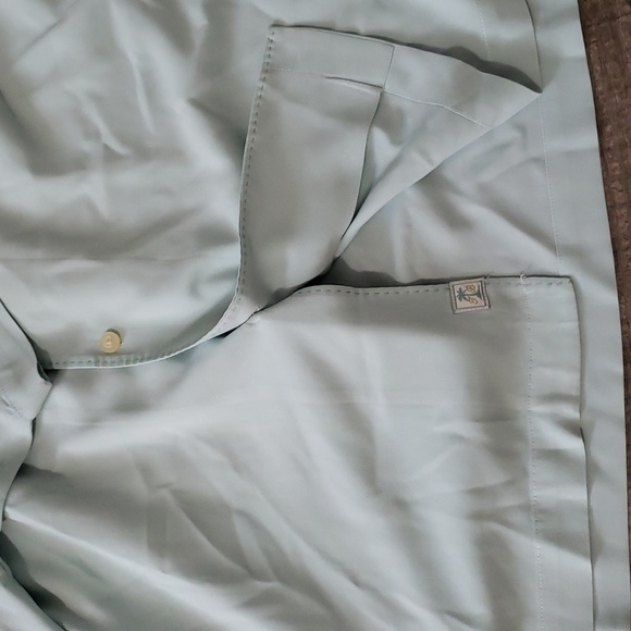 Tommy Bahama 100%silk button down shirt - Picture 4 of 9